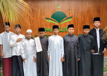 Para Santri di Yayasan Syahrul Qur'an